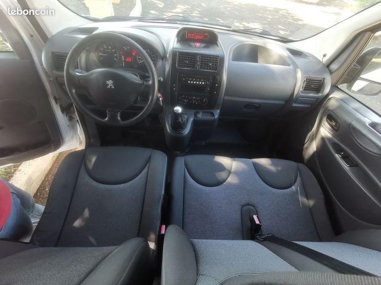 voiture occasion PEUGEOT EXPERT à la Réunion disponible sur noutlauto.re