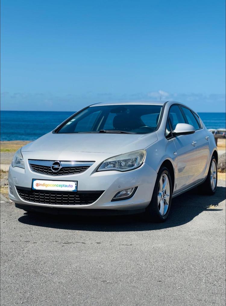 voiture occasion OPEL ASTRA à la Réunion disponible sur noutlauto.re