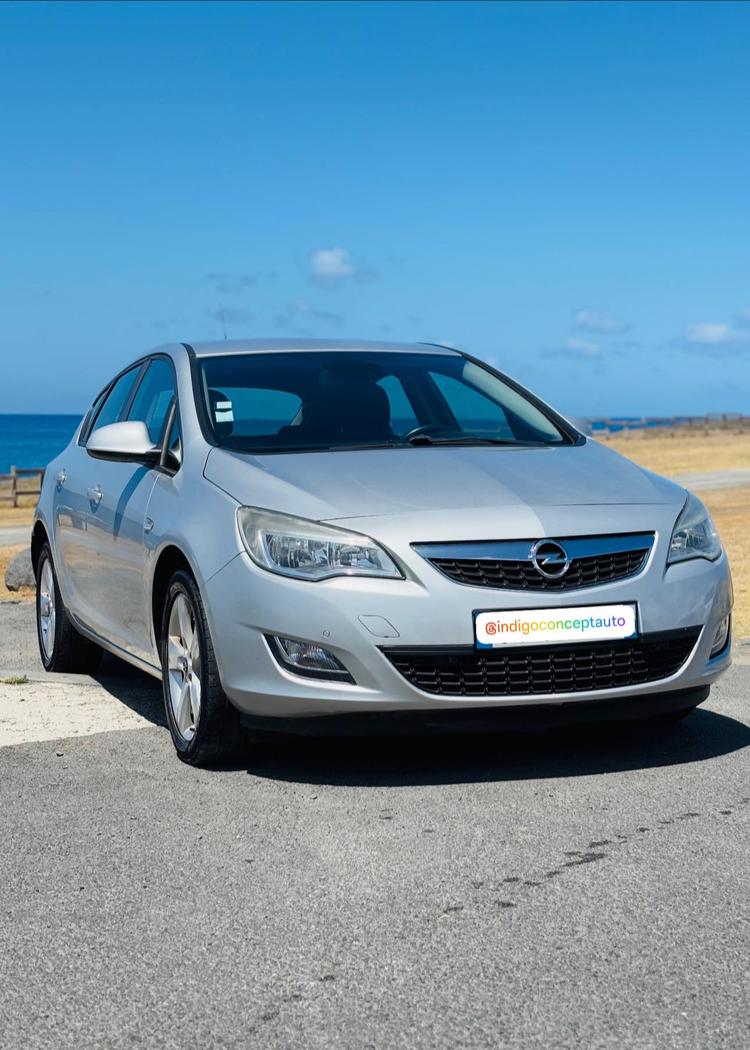 voiture occasion OPEL ASTRA à la Réunion disponible sur noutlauto.re
