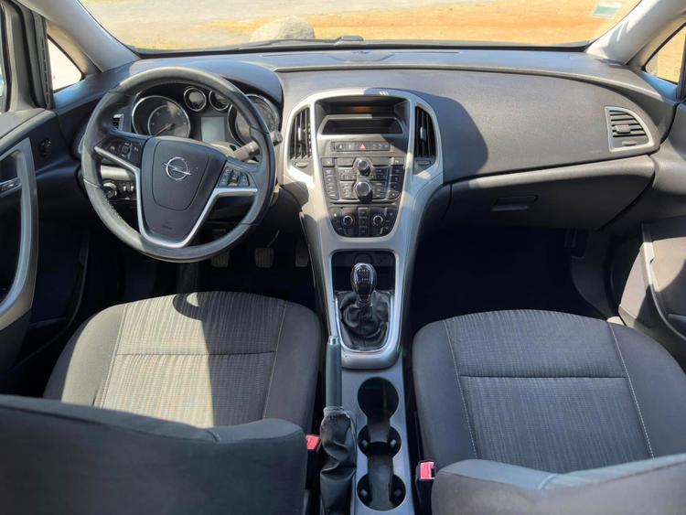 voiture occasion OPEL ASTRA à la Réunion disponible sur noutlauto.re