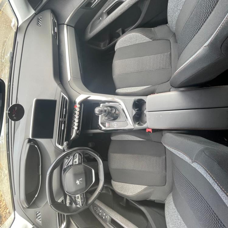 voiture occasion PEUGEOT 3008 à la Réunion disponible sur noutlauto.re