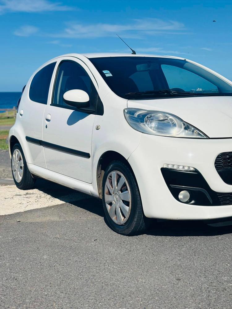 voiture occasion PEUGEOT 107 à la Réunion disponible sur noutlauto.re