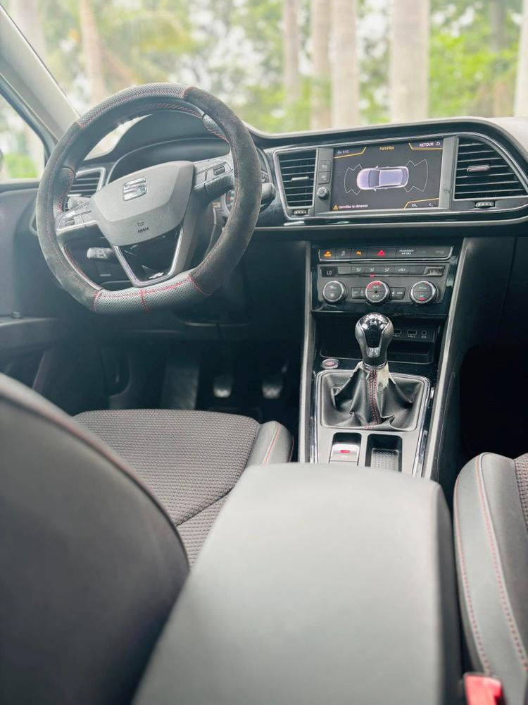 voiture occasion SEAT LEON à la Réunion disponible sur noutlauto.re