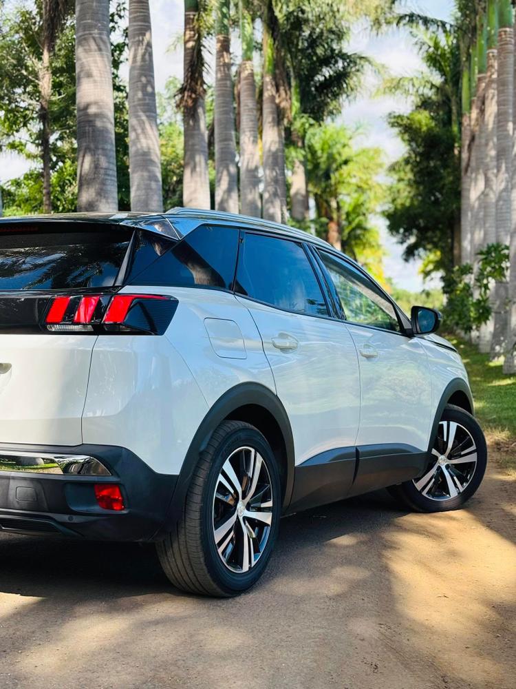 voiture occasion PEUGEOT 3008 à la Réunion disponible sur noutlauto.re