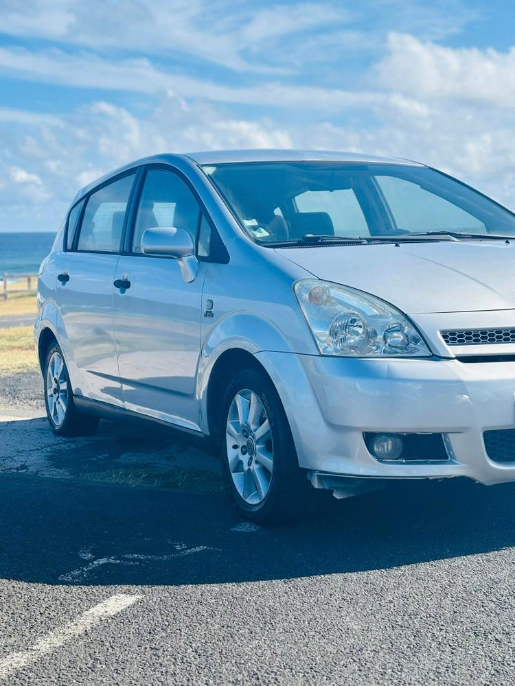 voiture occasion TOYOTA COROLLA VERSO à la Réunion disponible sur noutlauto.re