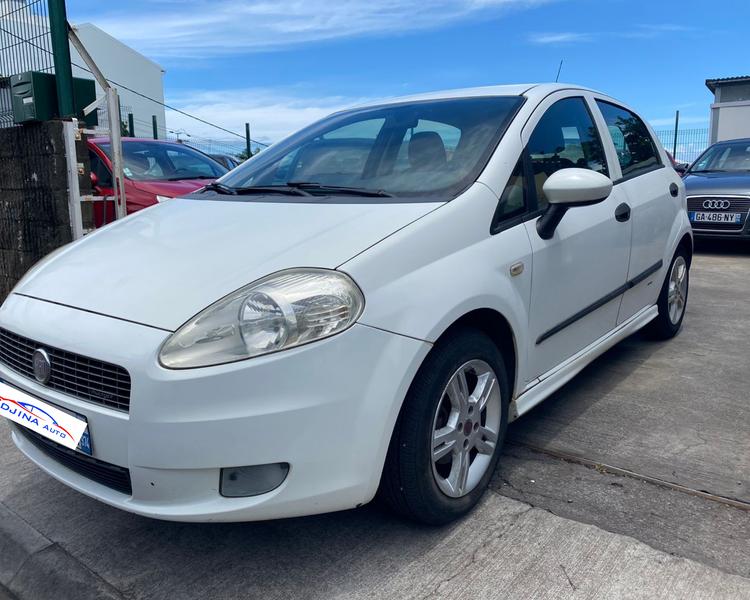 voiture occasion FIAT GRANDE PUNTO à la Réunion disponible sur noutlauto.re