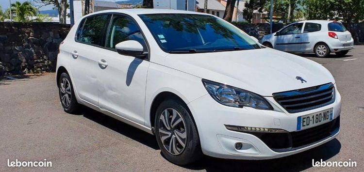 voiture occasion PEUGEOT 308 à la Réunion disponible sur noutlauto.re