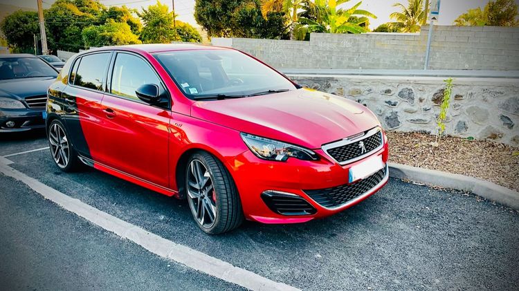 voiture occasion PEUGEOT 308 à la Réunion disponible sur noutlauto.re