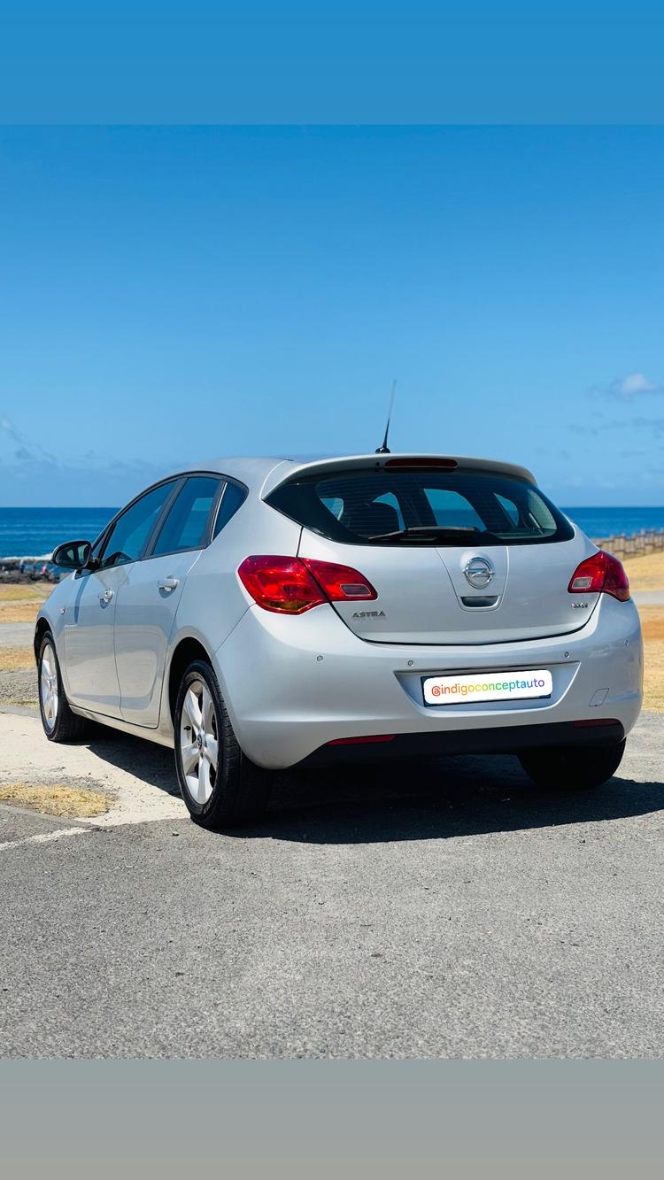 voiture occasion OPEL ASTRA à la Réunion disponible sur noutlauto.re