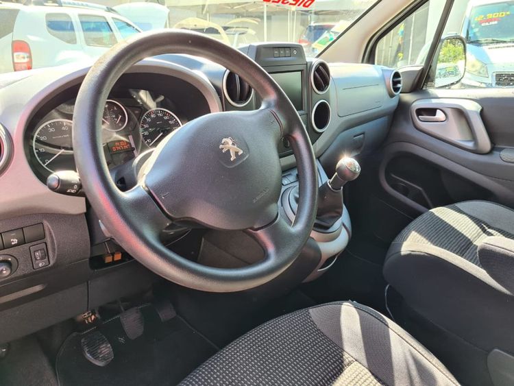 voiture occasion PEUGEOT PARTNER à la Réunion disponible sur noutlauto.re