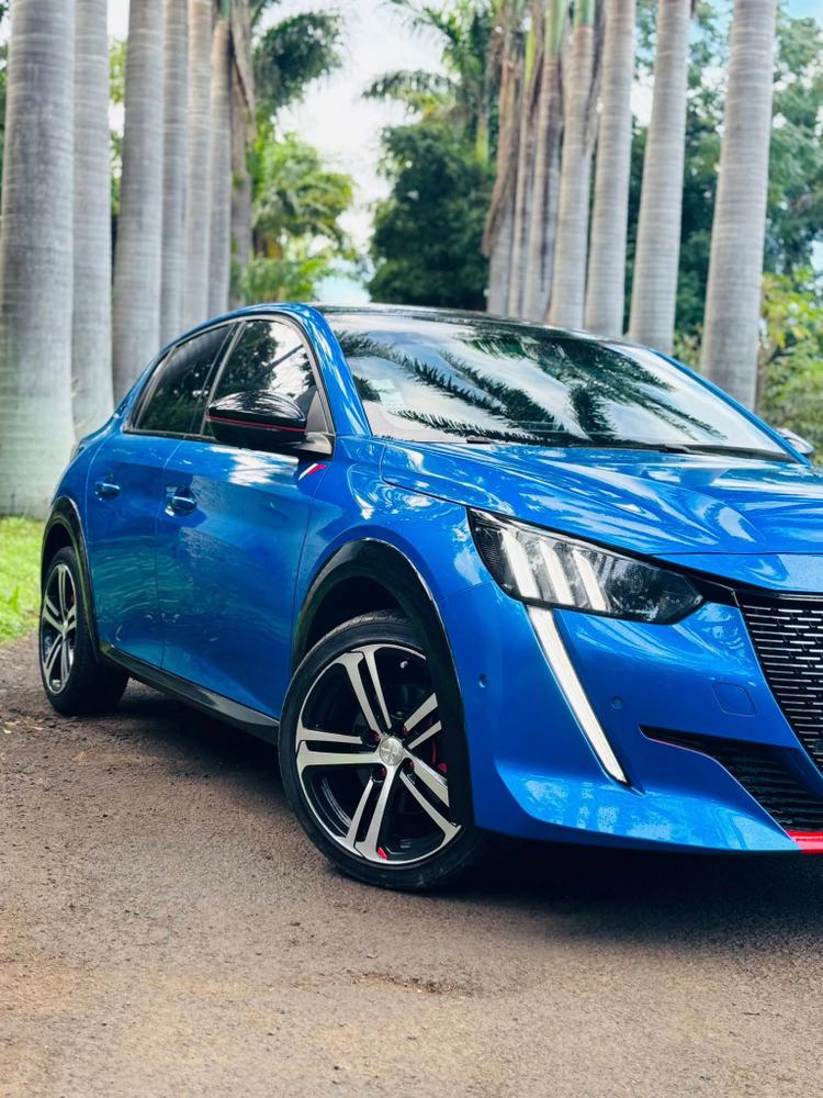 voiture occasion PEUGEOT 208 à la Réunion disponible sur noutlauto.re