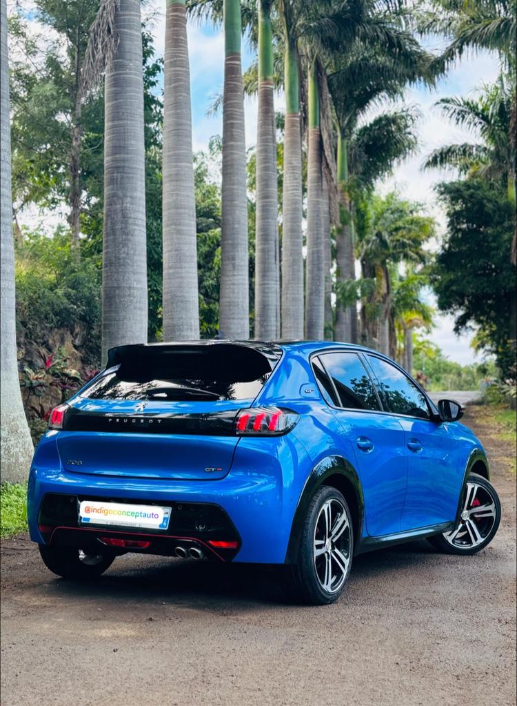voiture occasion PEUGEOT 208 à la Réunion disponible sur noutlauto.re