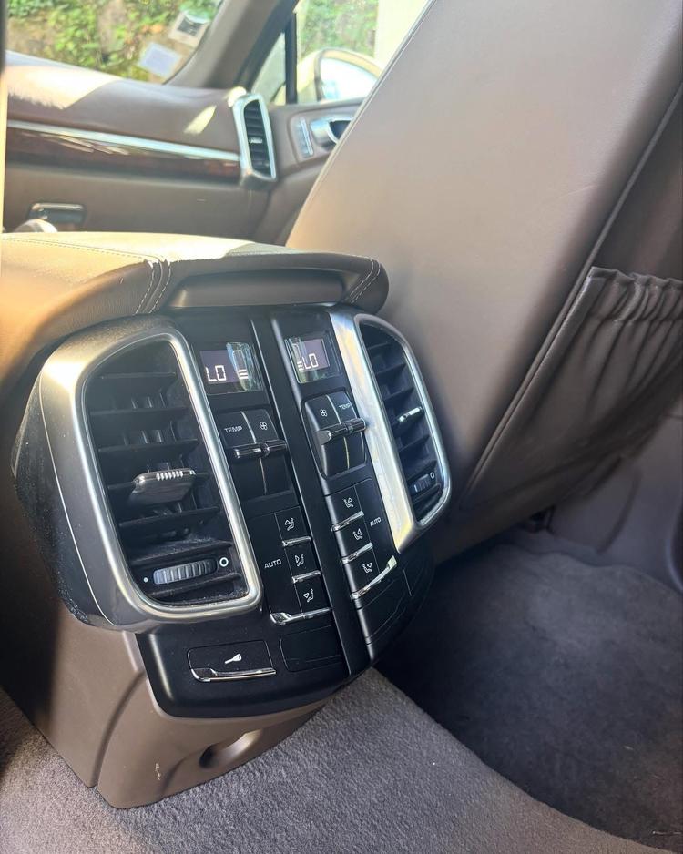 voiture occasion PORSCHE CAYENNE à la Réunion disponible sur noutlauto.re