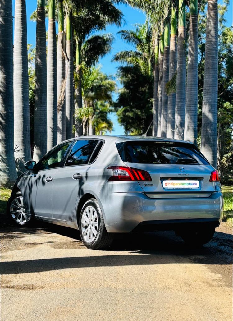 voiture occasion PEUGEOT 308 à la Réunion disponible sur noutlauto.re