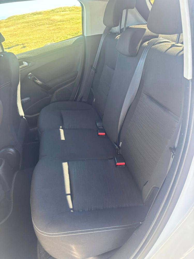 voiture occasion PEUGEOT 208 à la Réunion disponible sur noutlauto.re