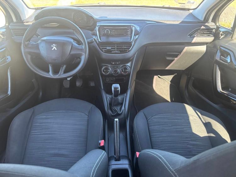 voiture occasion PEUGEOT 208 à la Réunion disponible sur noutlauto.re