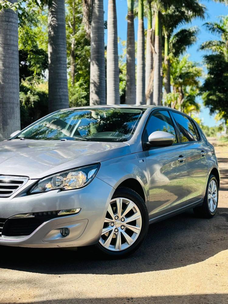 voiture occasion PEUGEOT 308 à la Réunion disponible sur noutlauto.re