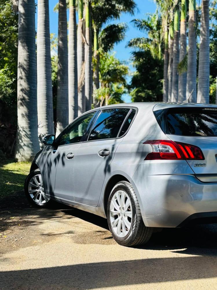 voiture occasion PEUGEOT 308 à la Réunion disponible sur noutlauto.re