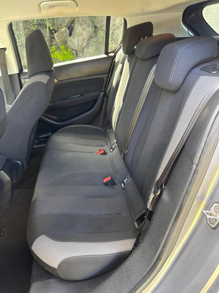 voiture occasion PEUGEOT 308 à la Réunion disponible sur noutlauto.re