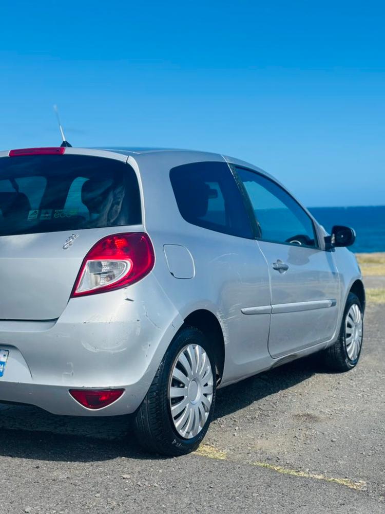 voiture occasion RENAULT CLIO à la Réunion disponible sur noutlauto.re