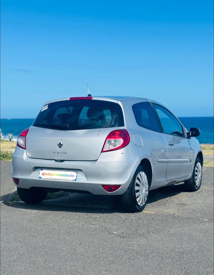 voiture occasion RENAULT CLIO à la Réunion disponible sur noutlauto.re
