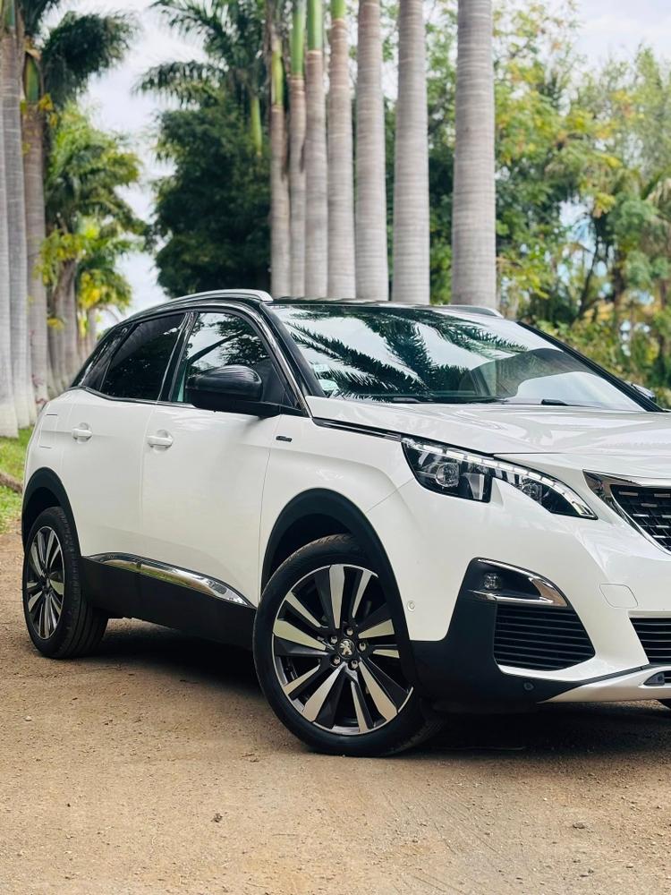 voiture occasion PEUGEOT 3008 à la Réunion disponible sur noutlauto.re