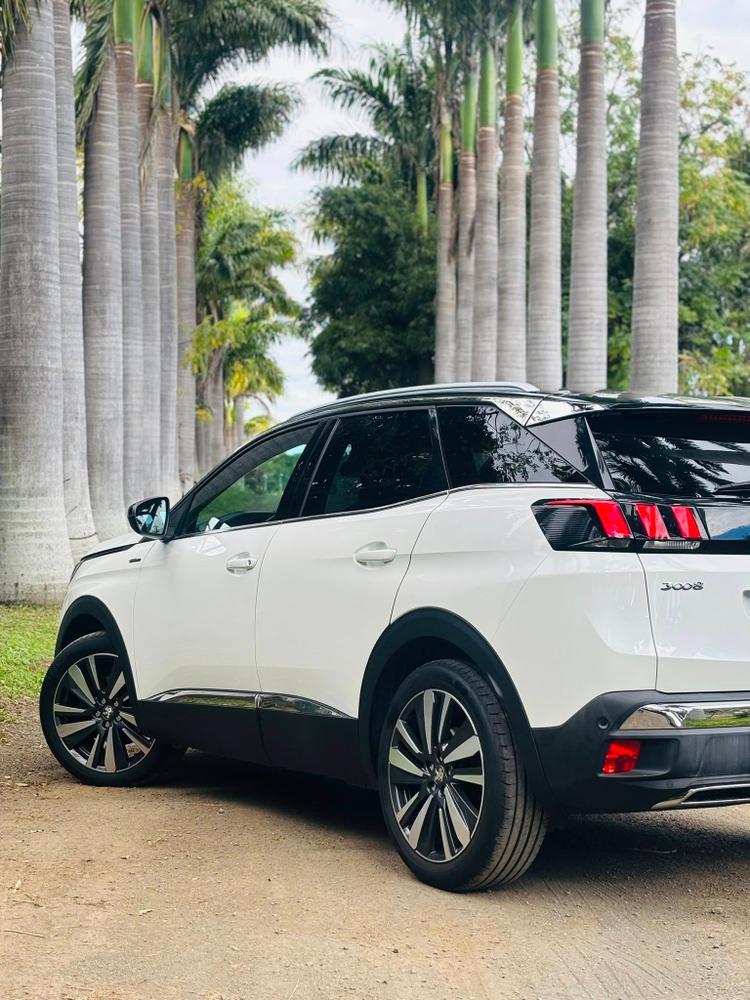 voiture occasion PEUGEOT 3008 à la Réunion disponible sur noutlauto.re