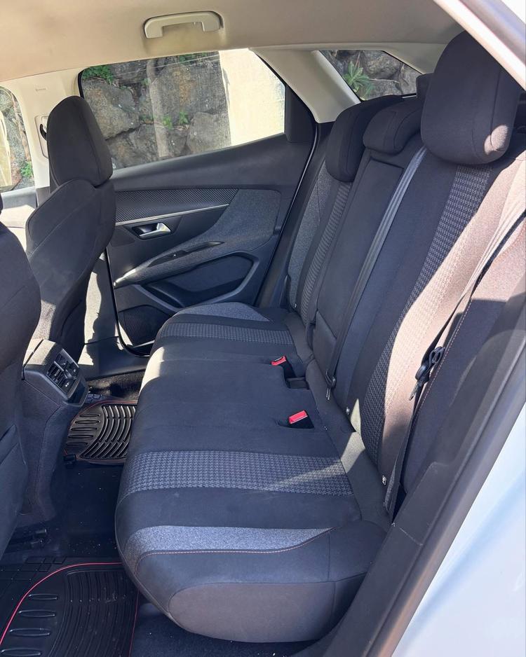 voiture occasion PEUGEOT 3008 à la Réunion disponible sur noutlauto.re