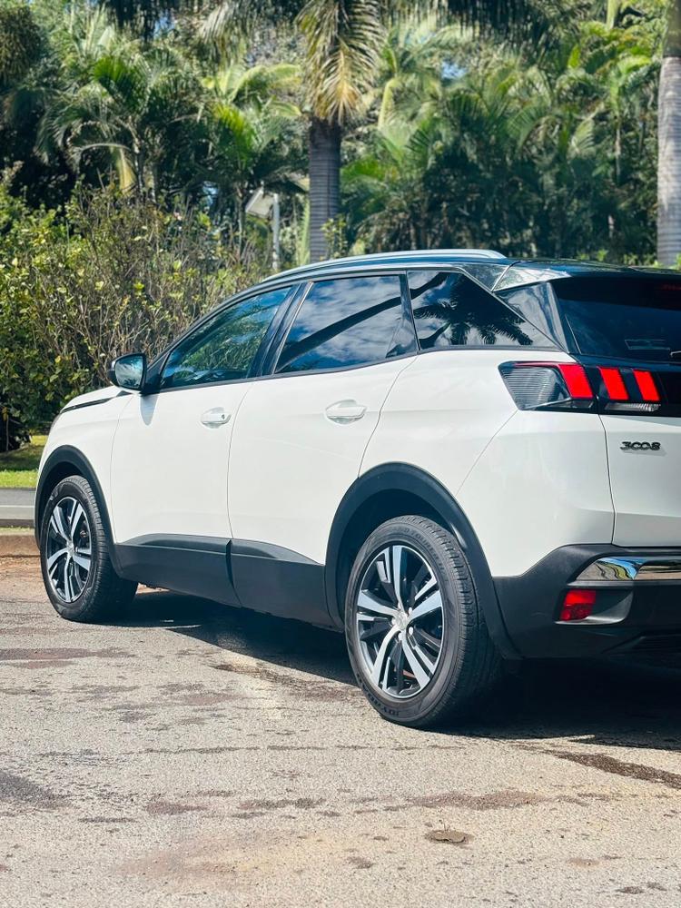 voiture occasion PEUGEOT 3008 à la Réunion disponible sur noutlauto.re