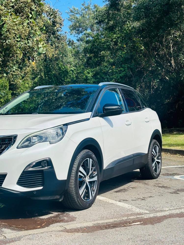voiture occasion PEUGEOT 3008 à la Réunion disponible sur noutlauto.re