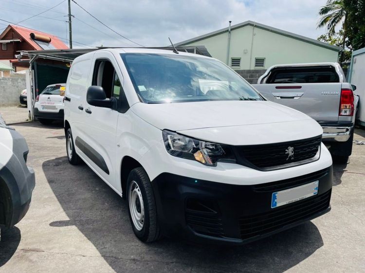 voiture occasion PEUGEOT PARTNER à la Réunion disponible sur noutlauto.re