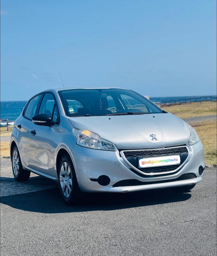 voiture occasion PEUGEOT 208 à la Réunion disponible sur noutlauto.re