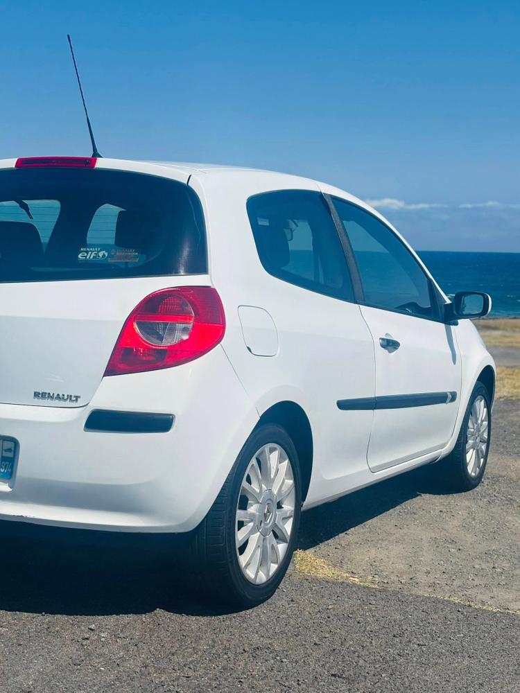 voiture occasion RENAULT CLIO à la Réunion disponible sur noutlauto.re