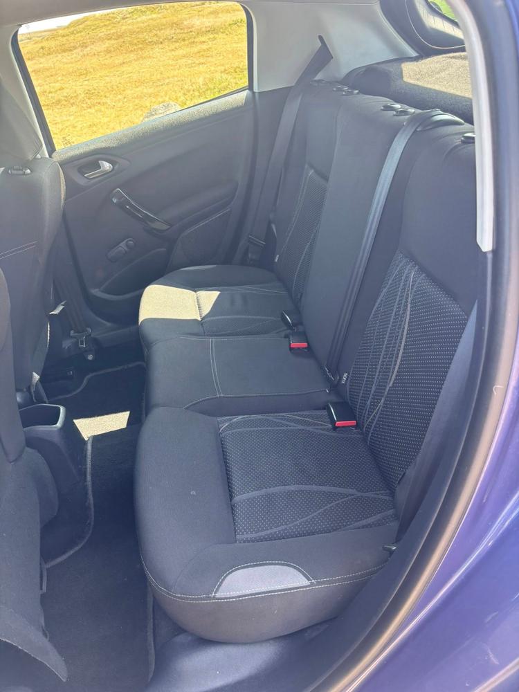 voiture occasion PEUGEOT 208 à la Réunion disponible sur noutlauto.re