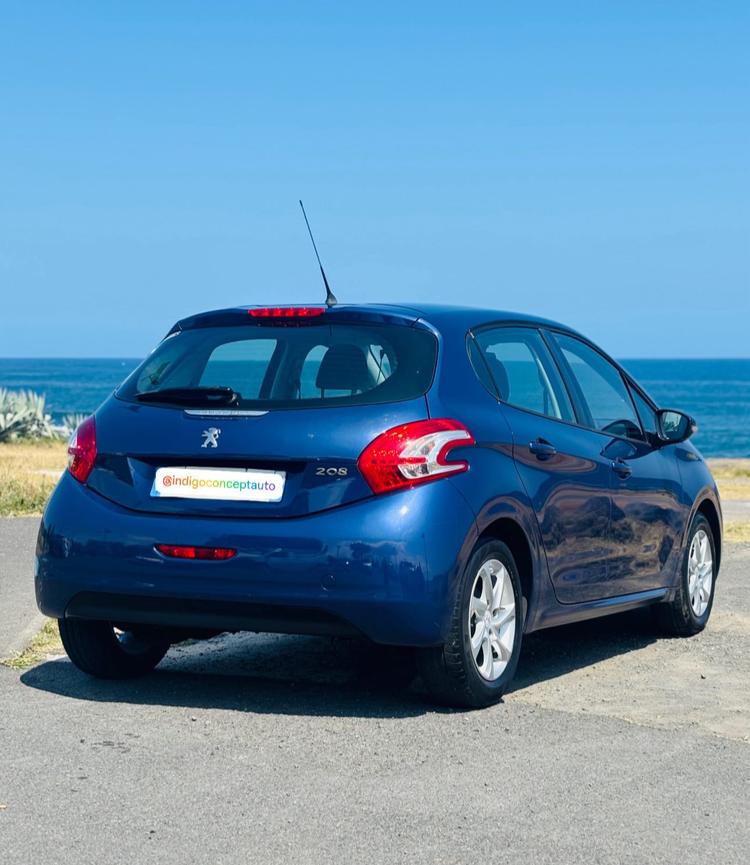 voiture occasion PEUGEOT 208 à la Réunion disponible sur noutlauto.re
