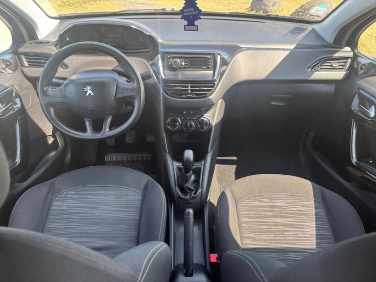 voiture occasion PEUGEOT 208 à la Réunion disponible sur noutlauto.re