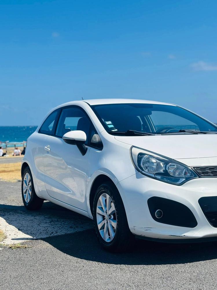 voiture occasion KIA RIO à la Réunion disponible sur noutlauto.re