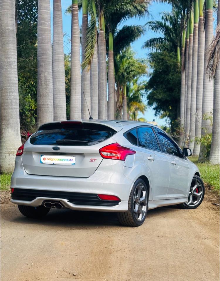 voiture occasion FORD FOCUS à la Réunion disponible sur noutlauto.re