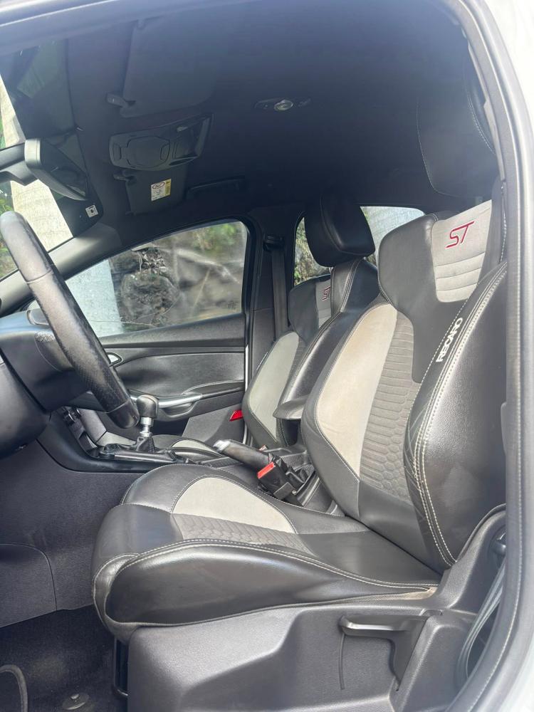 voiture occasion FORD FOCUS à la Réunion disponible sur noutlauto.re