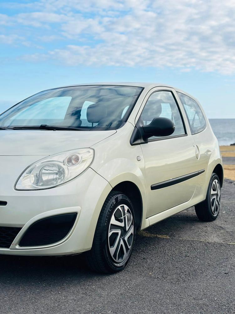 voiture occasion RENAULT TWINGO à la Réunion disponible sur noutlauto.re