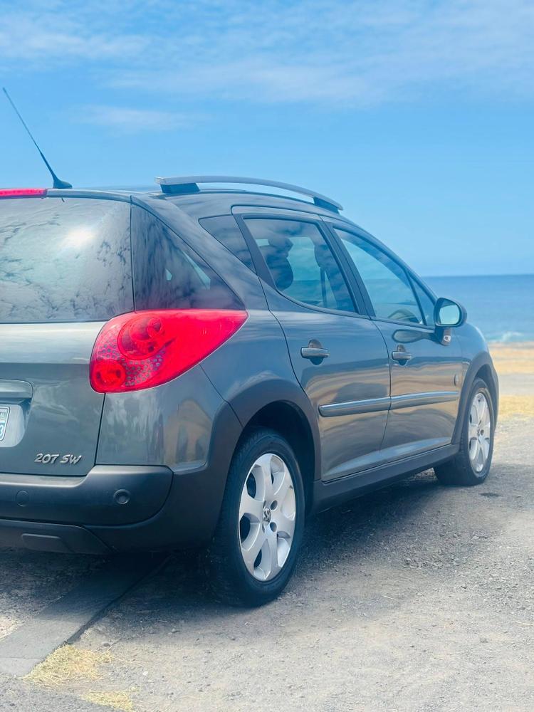 voiture occasion PEUGEOT 207 à la Réunion disponible sur noutlauto.re