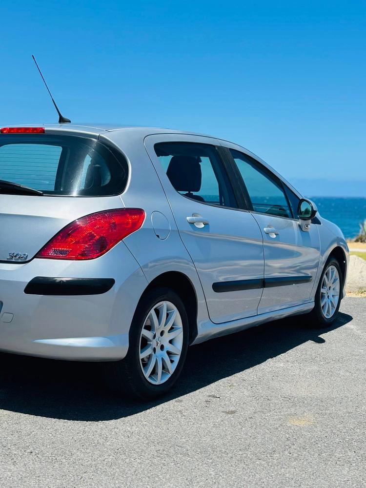 voiture occasion PEUGEOT 207 à la Réunion disponible sur noutlauto.re