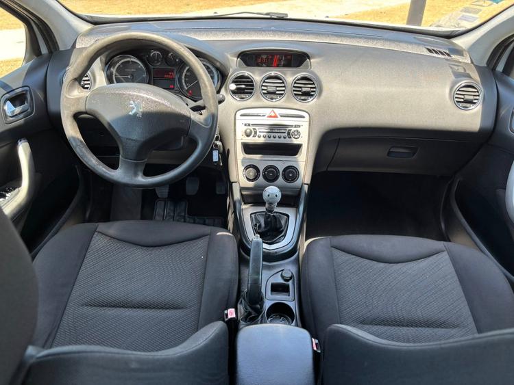 voiture occasion PEUGEOT 207 à la Réunion disponible sur noutlauto.re