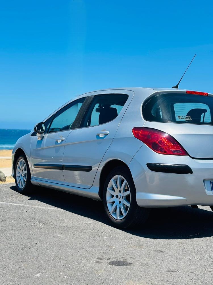 voiture occasion PEUGEOT 207 à la Réunion disponible sur noutlauto.re