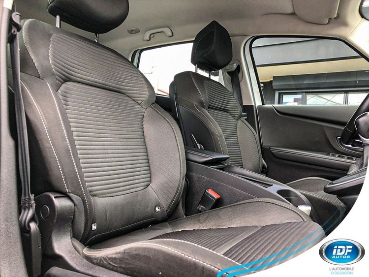 voiture occasion RENAULT SCENIC à la Réunion disponible sur noutlauto.re