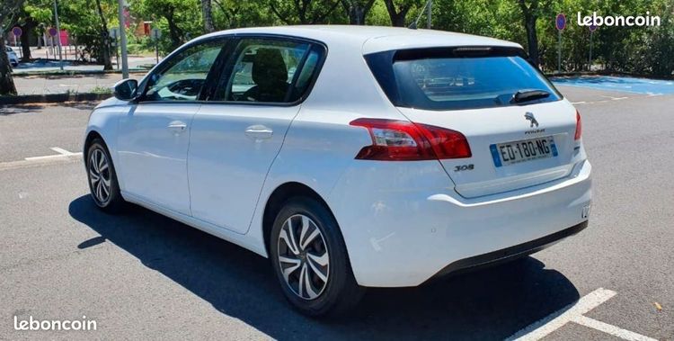 voiture occasion PEUGEOT 308 à la Réunion disponible sur noutlauto.re