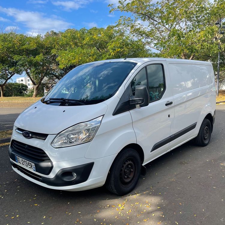voiture occasion FORD TRANSIT CUSTOM à la Réunion disponible sur noutlauto.re