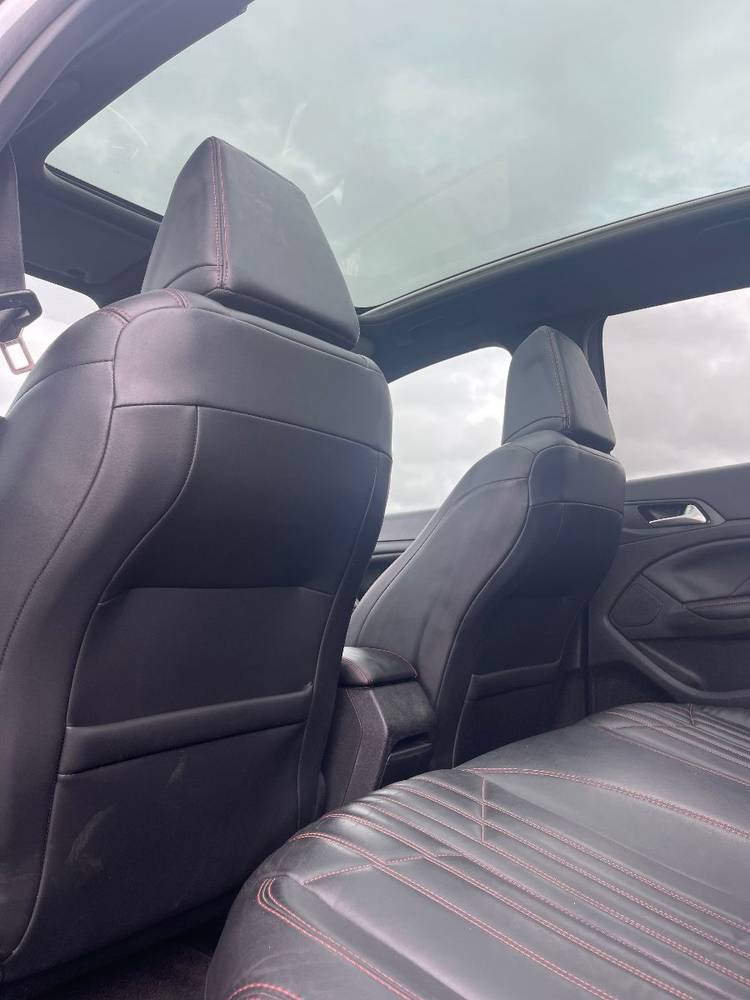 voiture occasion PEUGEOT 308 à la Réunion disponible sur noutlauto.re