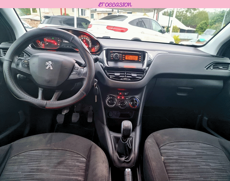 voiture occasion PEUGEOT 208 à la Réunion disponible sur noutlauto.re