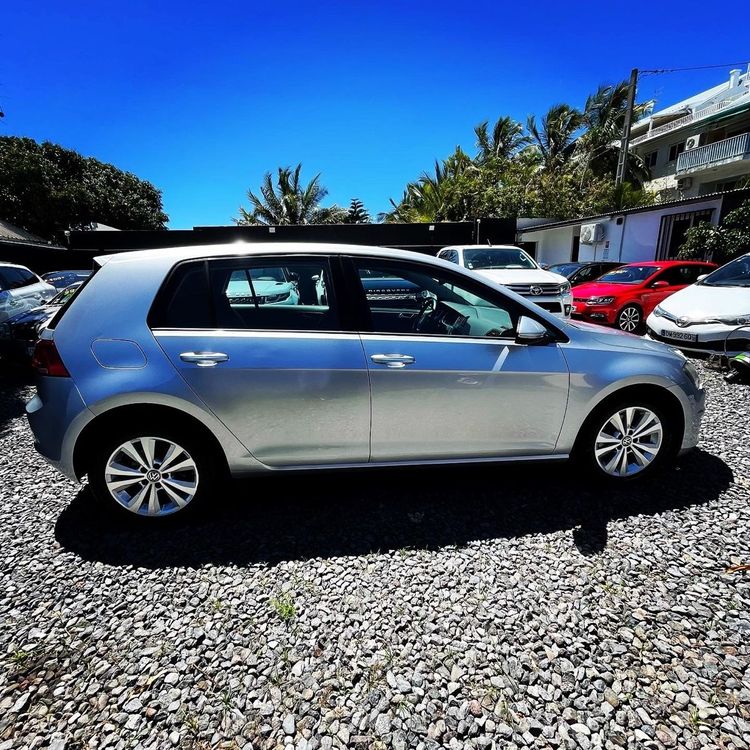 voiture occasion VOLKSWAGEN GOLF à la Réunion disponible sur noutlauto.re